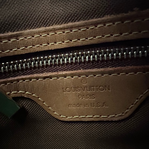 Louis Vuitton Vivian Tote - Picture 8 of 10